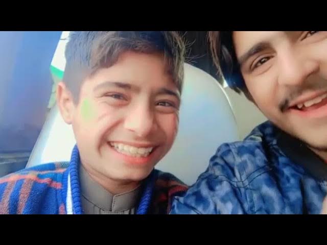 Video thumbnail for bus mein aakhri wale ke sath prank 😂