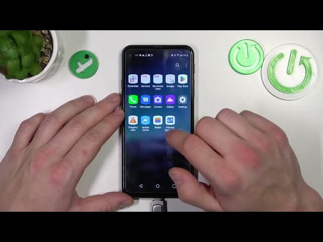 Video thumbnail for Insert USB Flash Drive into LG Q70 - Connect Pendrive to Smartphone