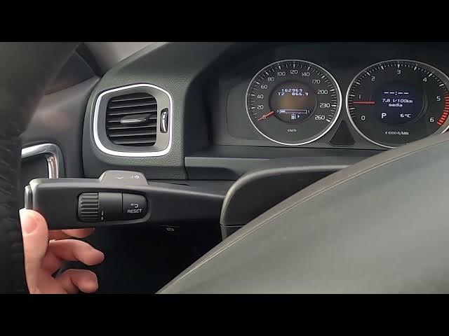 Video thumbnail for How to Enable or Disable High Beam in Volvo V60 I ( 2010 – 2018 ) | Use High Beam