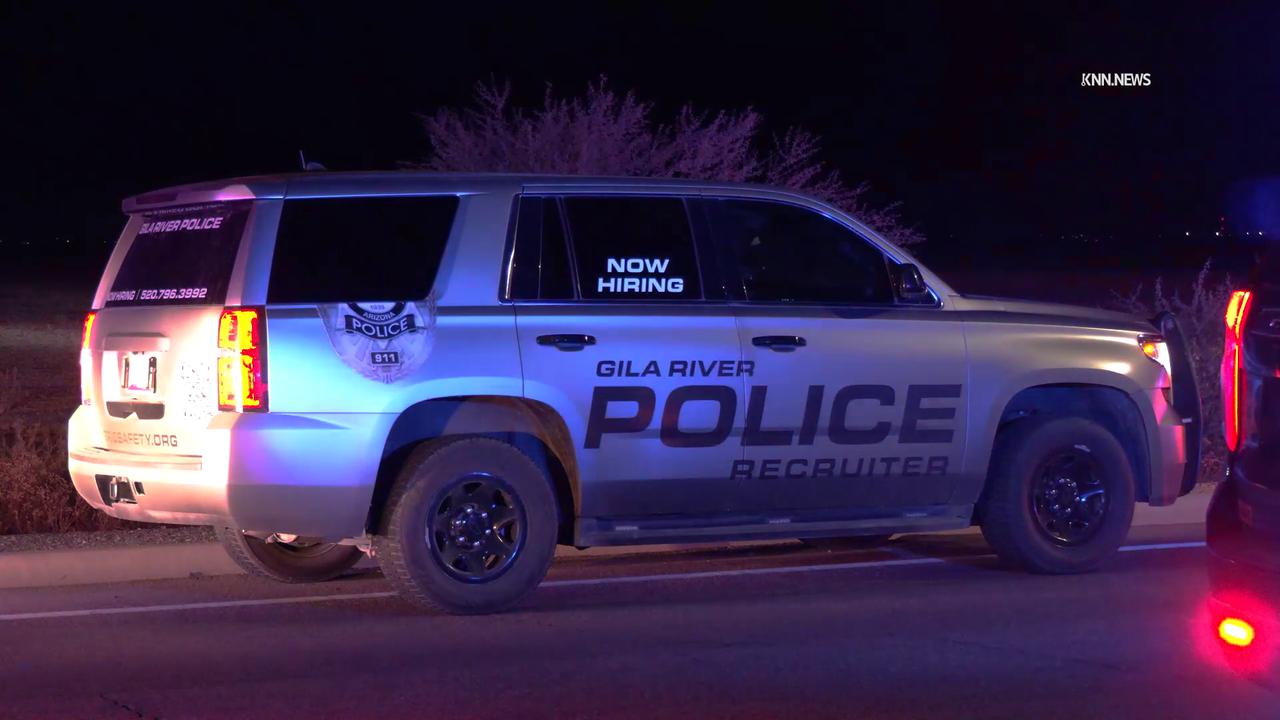Video thumbnail for US, Phoenix: Gila River Indian Reservation Plane Makes Emergency Landing In Field.