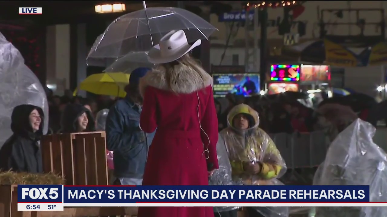 Video thumbnail for Macy's Thanksgiving Day Parade rehearsals