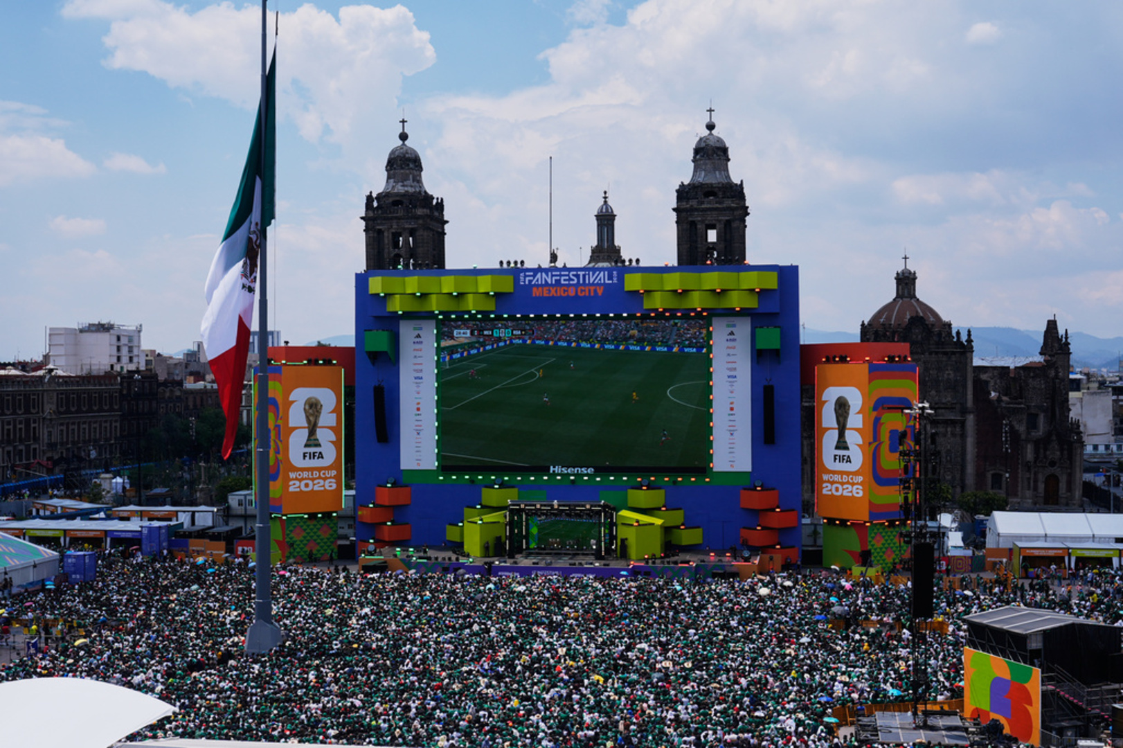 Video thumbnail for Mexico start with a win: Co-hosts beat South Africa 2-0
