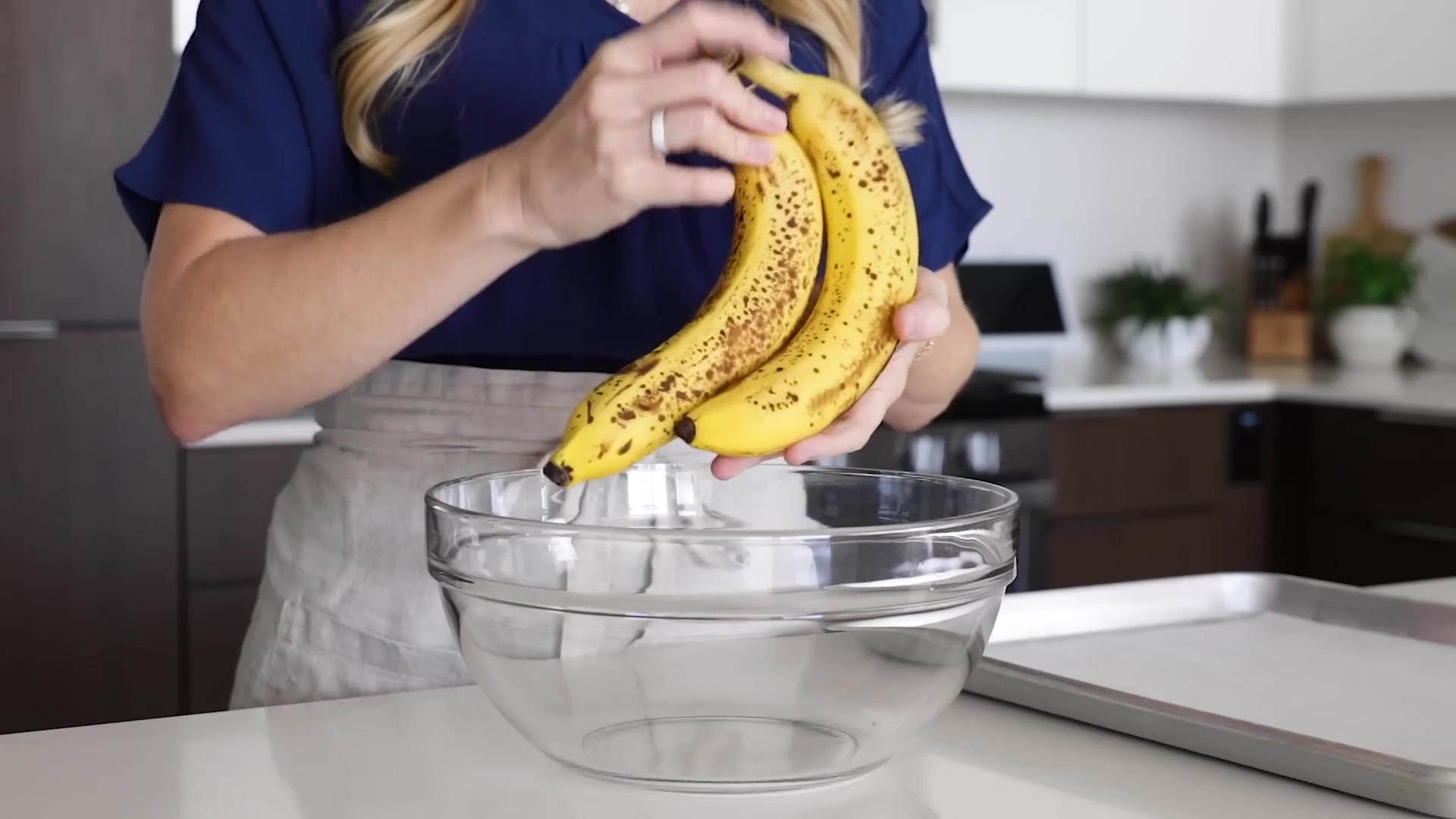 Video thumbnail for 22.BANANA OATMEAL COOKIES ¦ just 3 ingredients! (1080p 24fps)