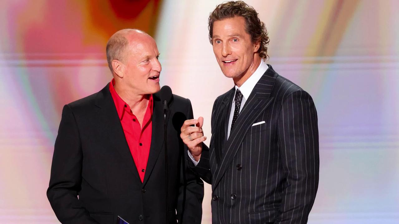 Video thumbnail for UNCAPTIONED: Matthew McConaughey admits his arguments with Woody Harrelson have 'drawn blood'.