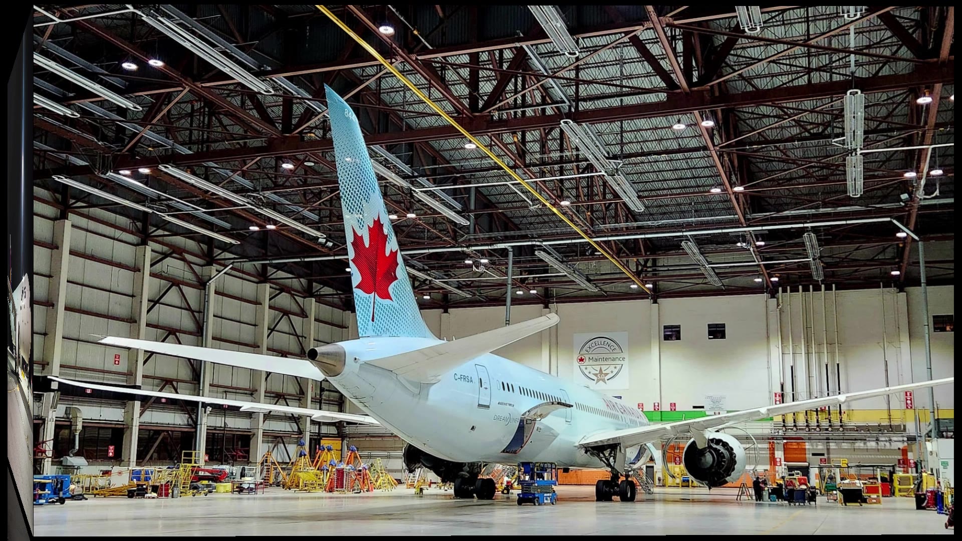 Video thumbnail for Active Taxiway