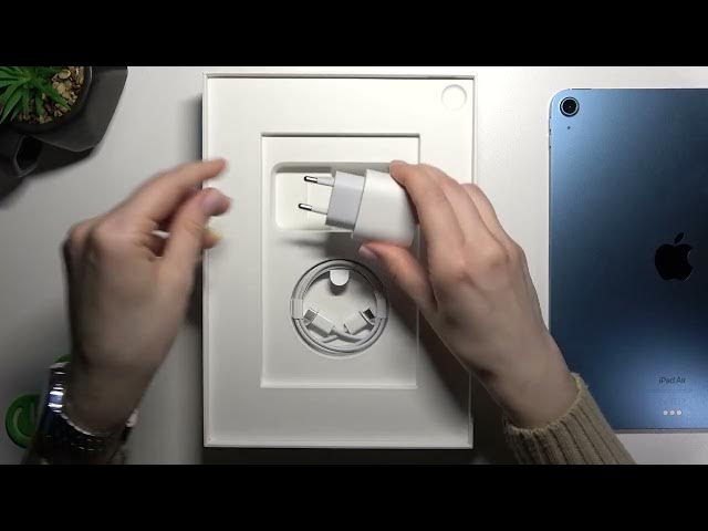 Video thumbnail for Has a charger been included with the iPad Air 5th Gen WiFi box set?