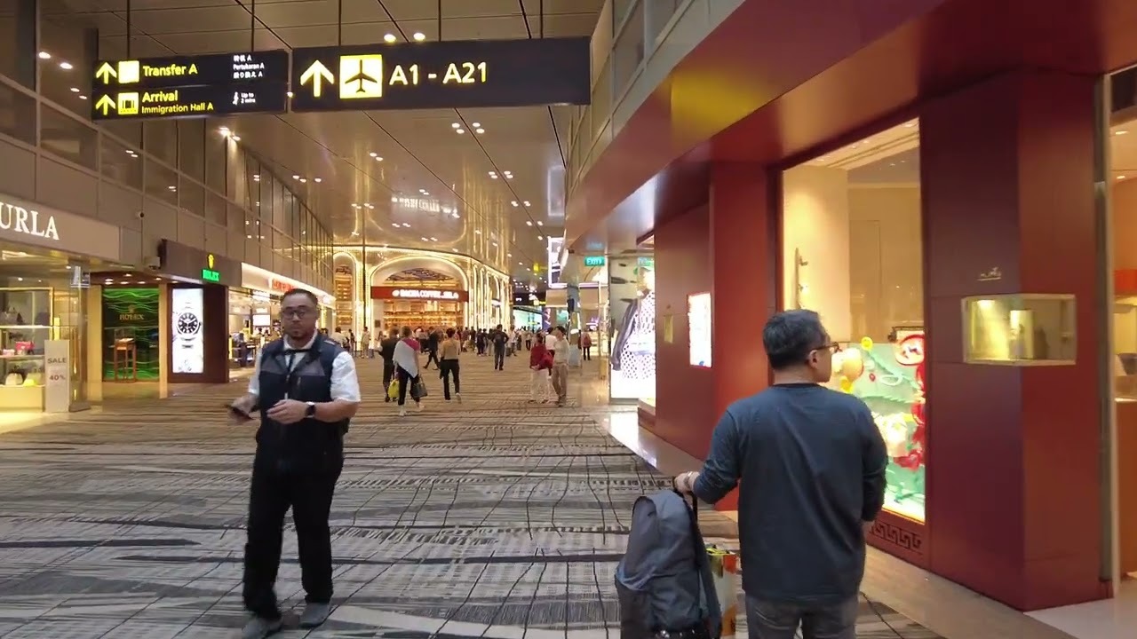 Video thumbnail for Singapore Airport Departure Terminal 3 SIN