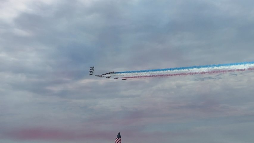 Video thumbnail for Jones Beach Air Show draws thousands to Long Island shore