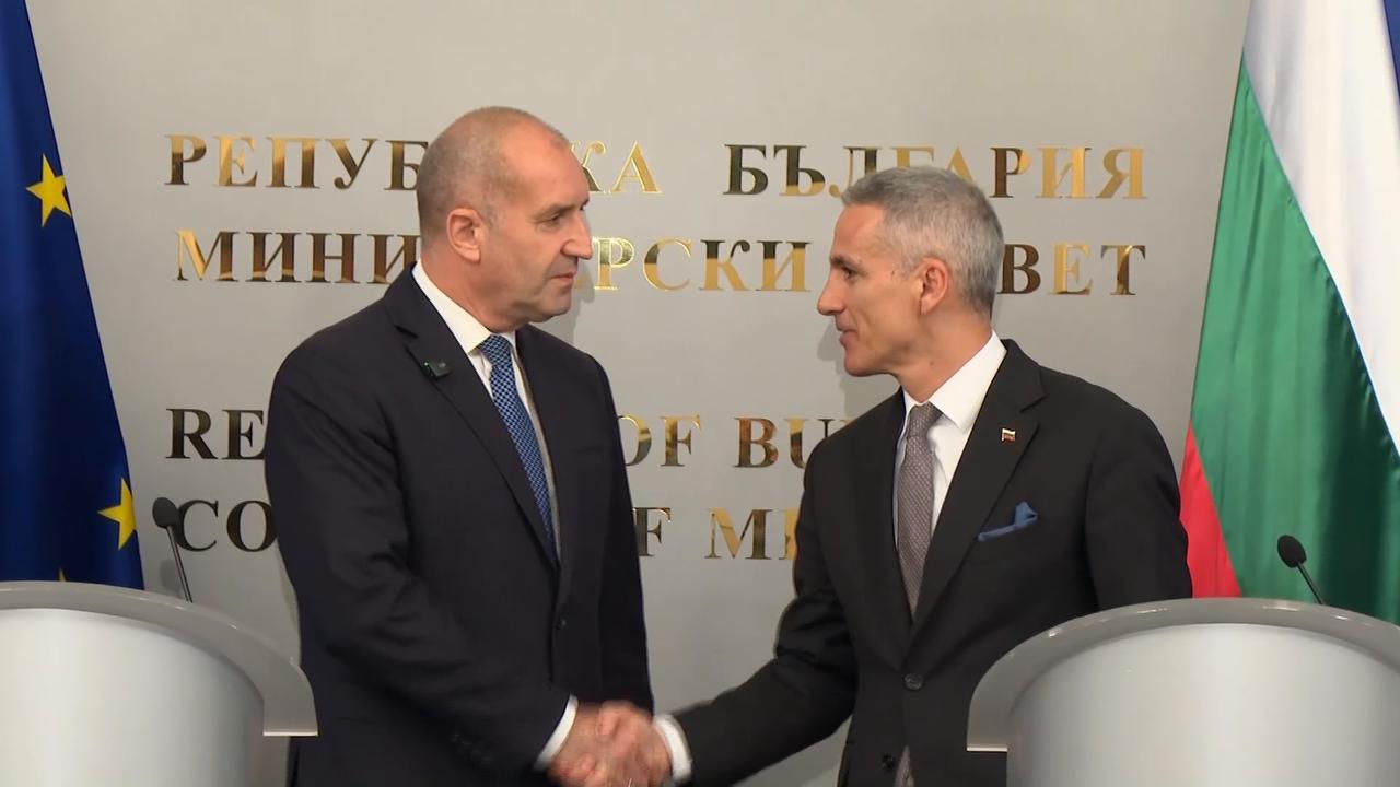 Video thumbnail for Bulgaria: Change of executive power - Rumen Radev officially PM.