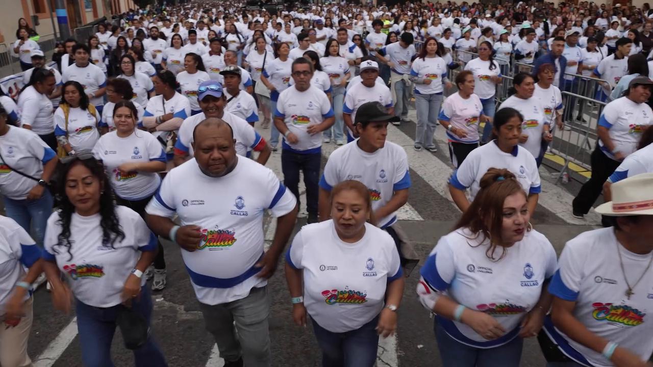 Video thumbnail for Peru: Peru sets Guinness World Record for world's largest salsa dance class.