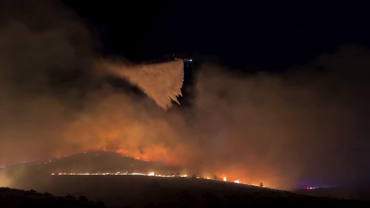 Video thumbnail for US: Hawk Fire spreads across Nevada’s Washoe County, forces evacuations (2).