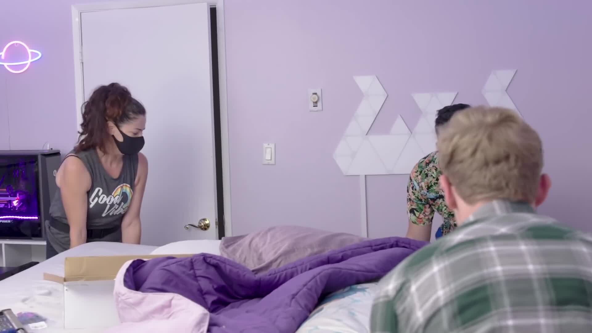 Video thumbnail for MMG Surprises Her With an Incredible New Gaming Setup