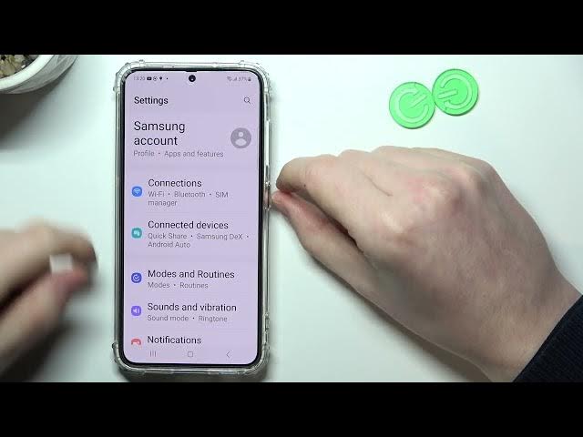 Video thumbnail for How To Make Full Page Screenshot on Samsung Galaxy S23 / Create long screenshot on Galaxy S23