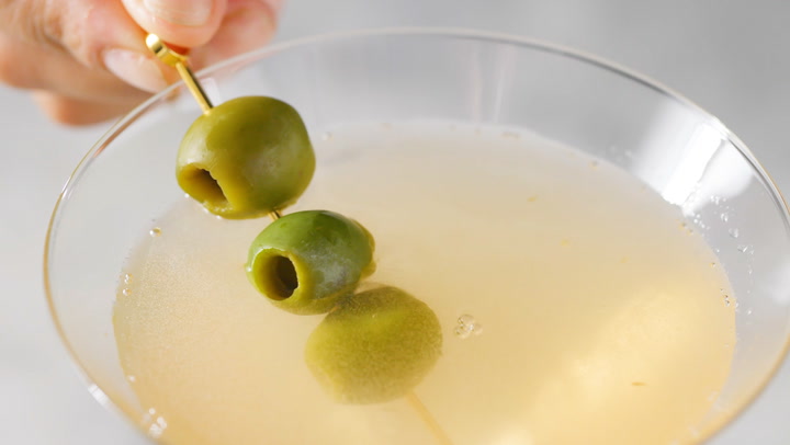 Video thumbnail for How to Make a Dirty Martini