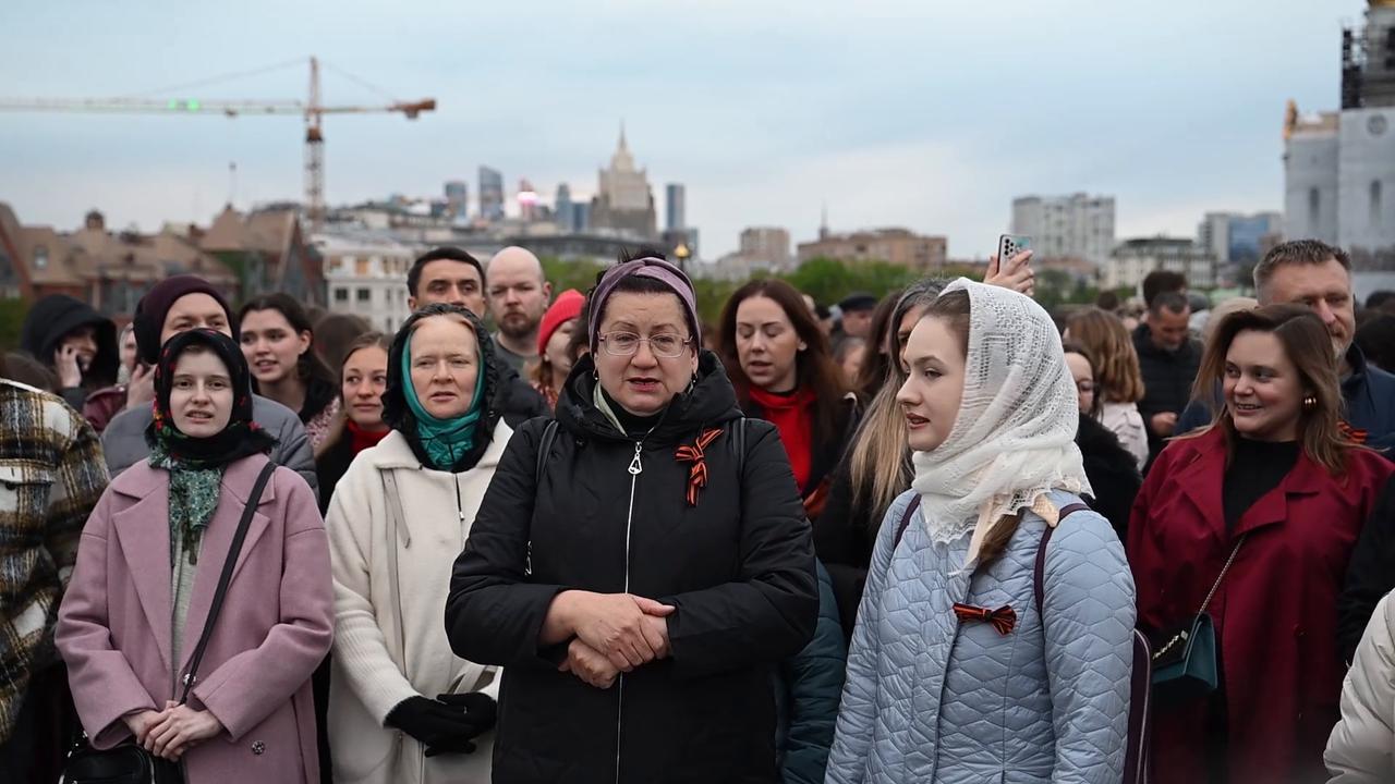 Video thumbnail for Russia: Victory Day in Moscow.