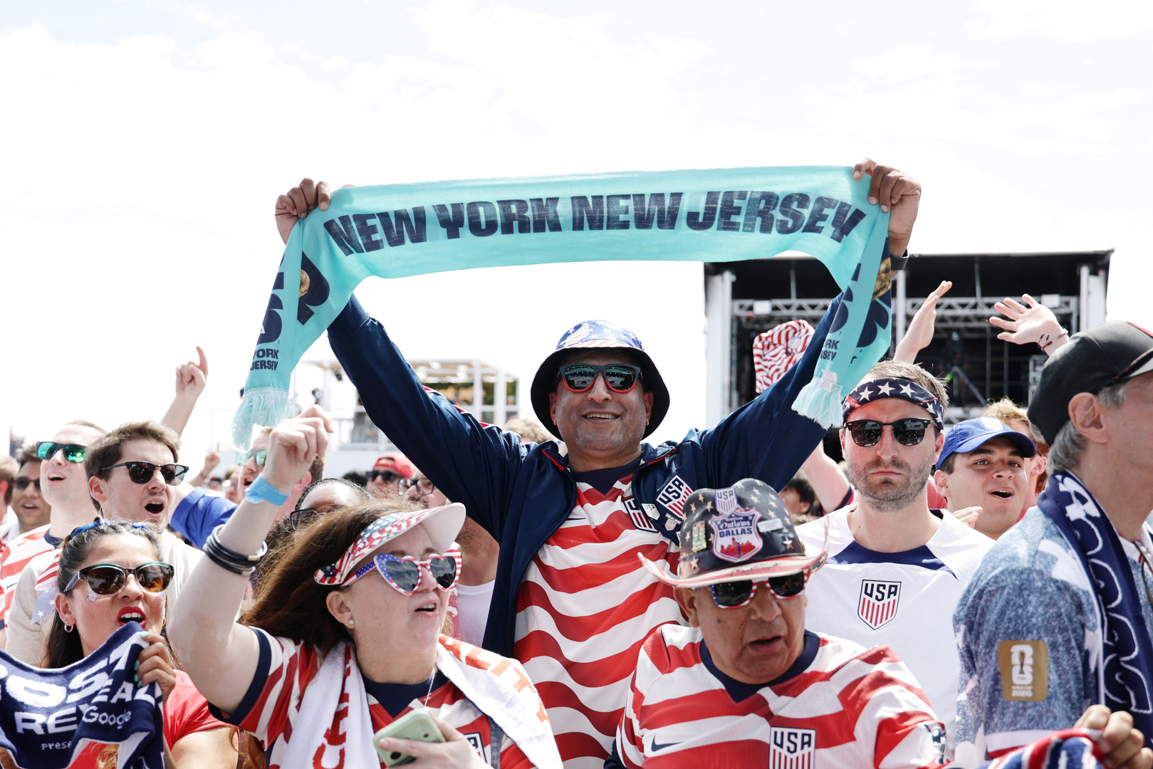 Video thumbnail for New York City catches World Cup fever amid transit chaos, high costs