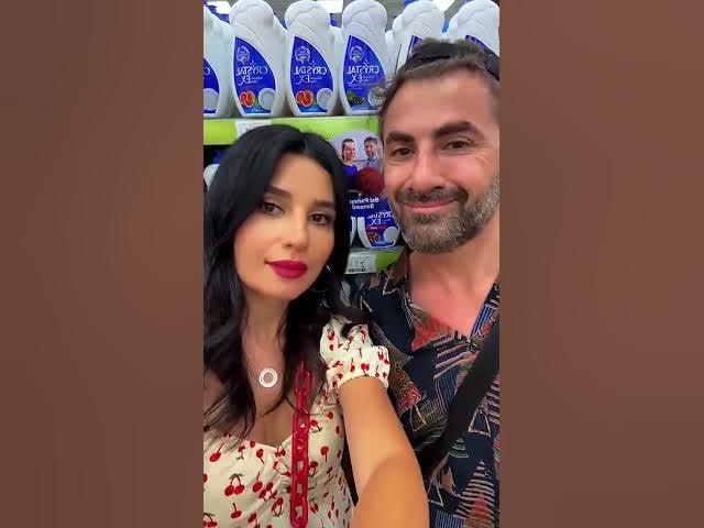 'Video thumbnail for Sizcə marketdə kimin sözü keçməlidir ? ?'