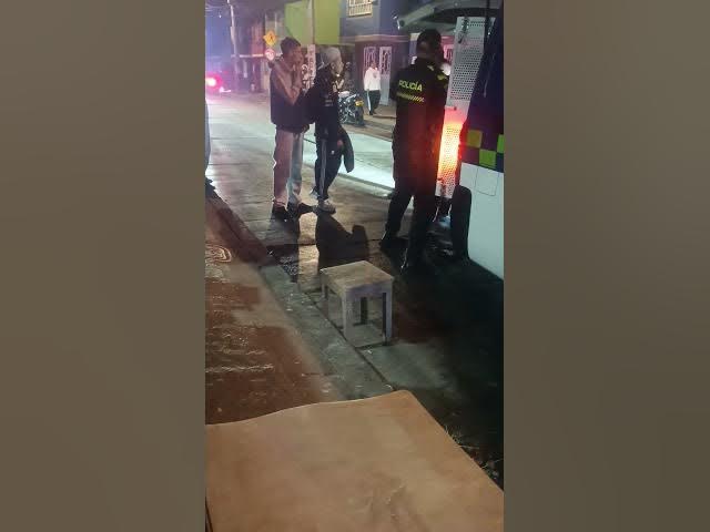Video thumbnail for se robó un cable del posta y vinieron por el... Bogotá Suba rincón.
