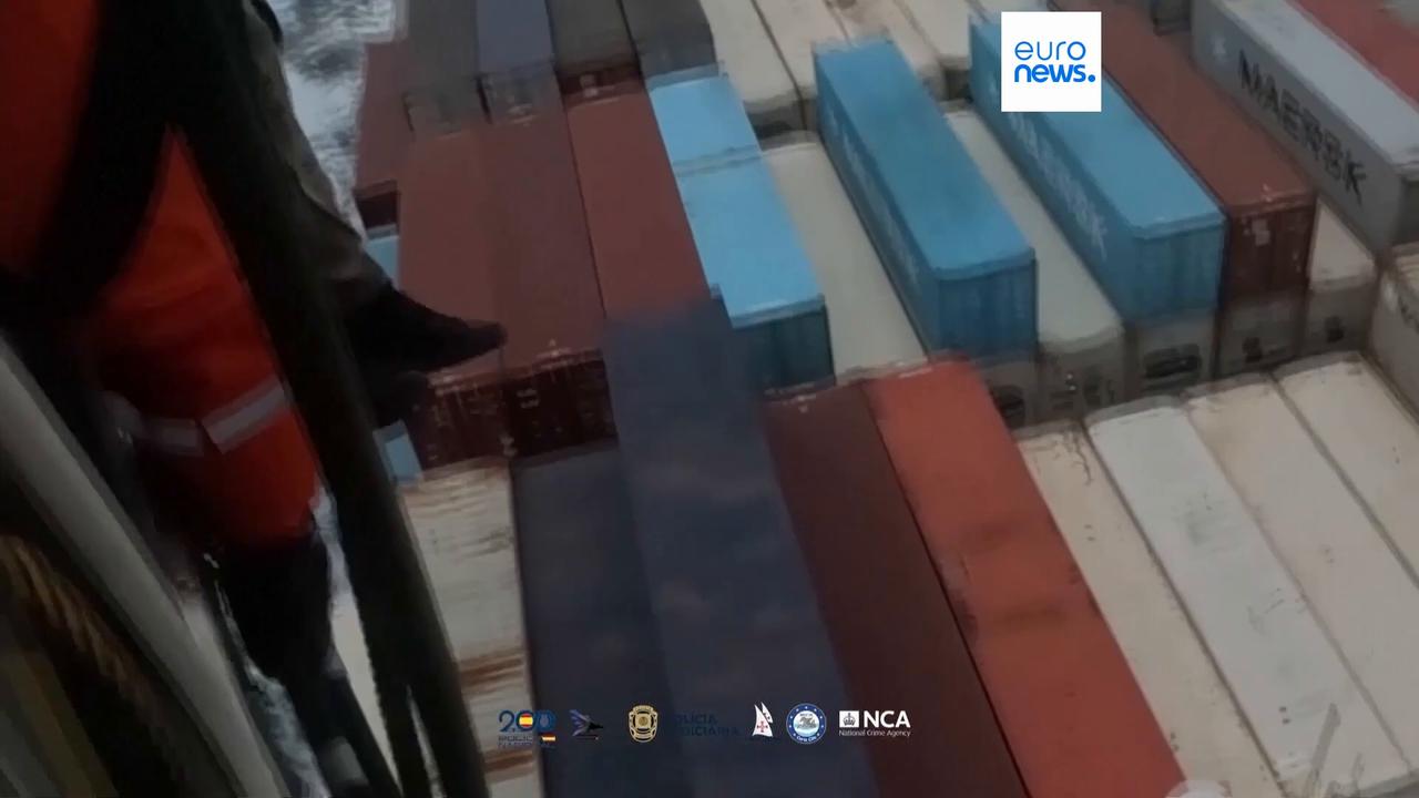 Video thumbnail for Portugal seizes five tonnes of cocaine in Atlantic bust