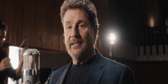 Video thumbnail for Video: Michael Ball Performs 'Pure Imagination' Ahead of CHARLIE AND THE CHOCOLATE FACTORY