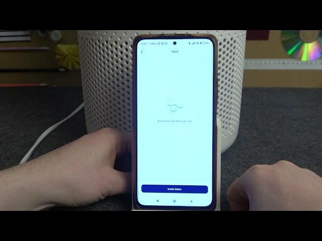Video thumbnail for Everyone Can Control the Air! Share Your LEVOIT Core 300 Access in a Snap!