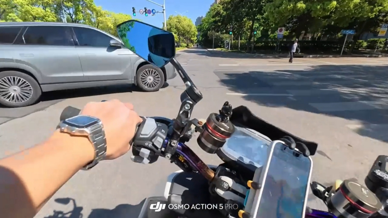Video thumbnail for Dashcam Captures Shocking Motorcycle Crash in Jiangsu