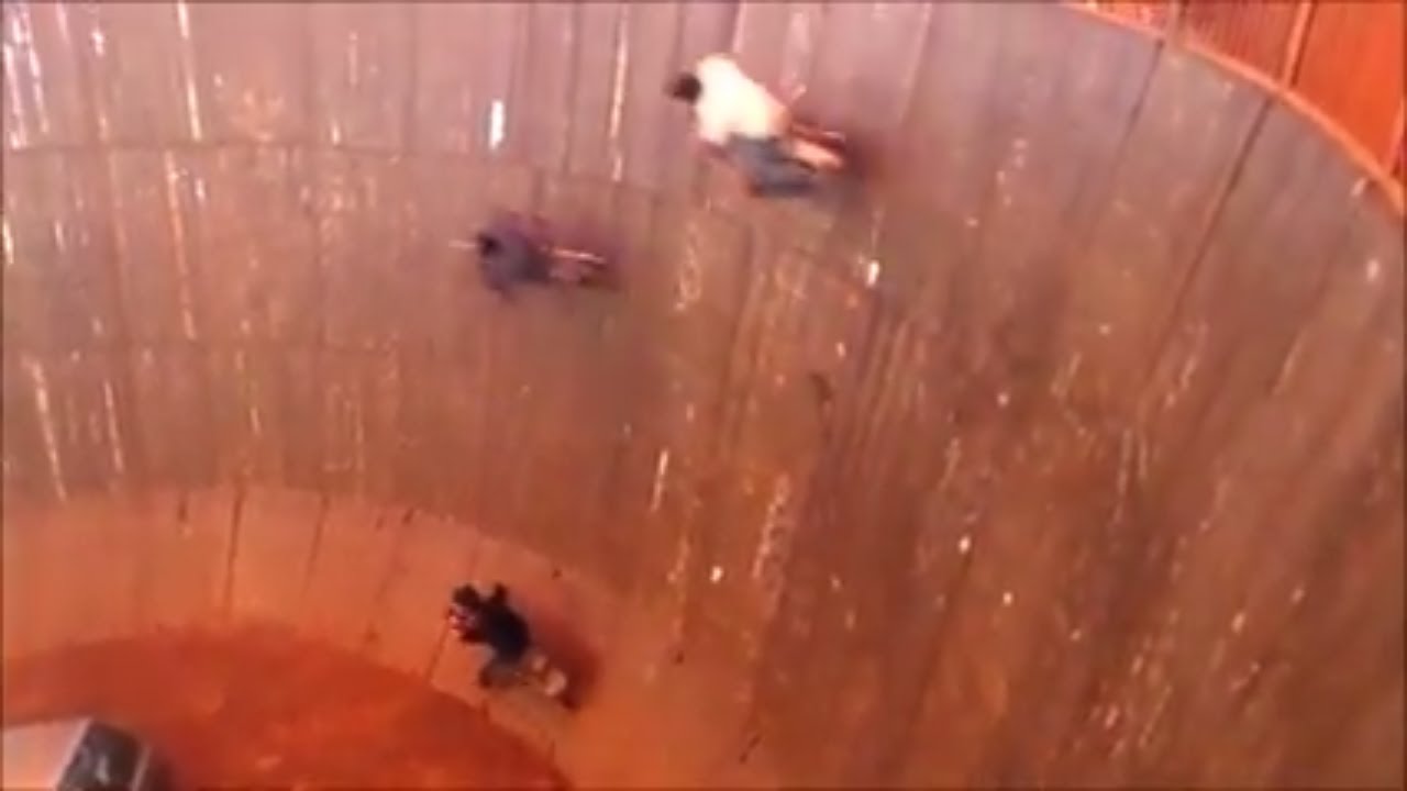 'Video thumbnail for Motor bike stunt./Motor bike ride/Riding motor bike in a well/motor cycle circus'