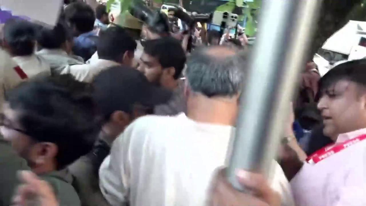 Video thumbnail for India: AISA President Neha Bora Detained by Delhi Police During Flag March Bid.