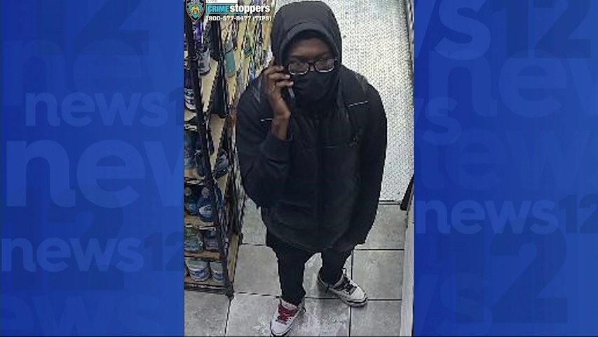 Video thumbnail for Brooklyn businesses targeted in knifepoint robberies; suspect caught on camera
