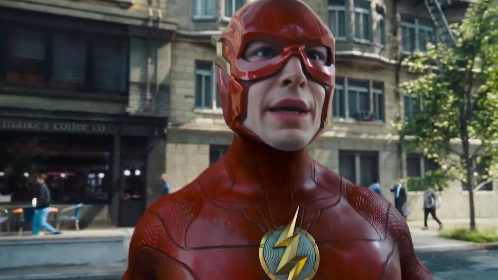 Video thumbnail for Easter Eggs And Small Details You Missed In The Flash