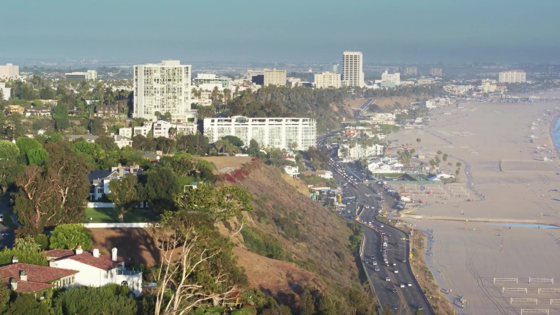 Video thumbnail for Reese Witherspoon's Daughter Ava Lives A Really Lavish Life