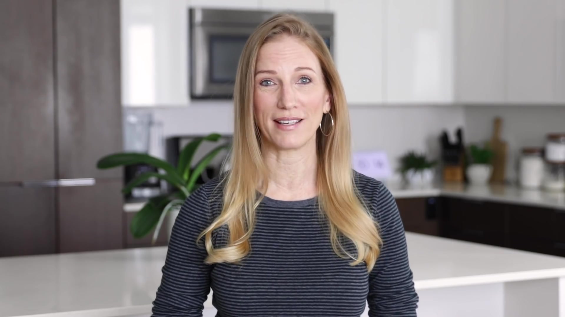 Video thumbnail for 3.VERY BEST LENTIL SOUP ¦ vegetarian one-pot lentil soup recipe (1080p 24fps)