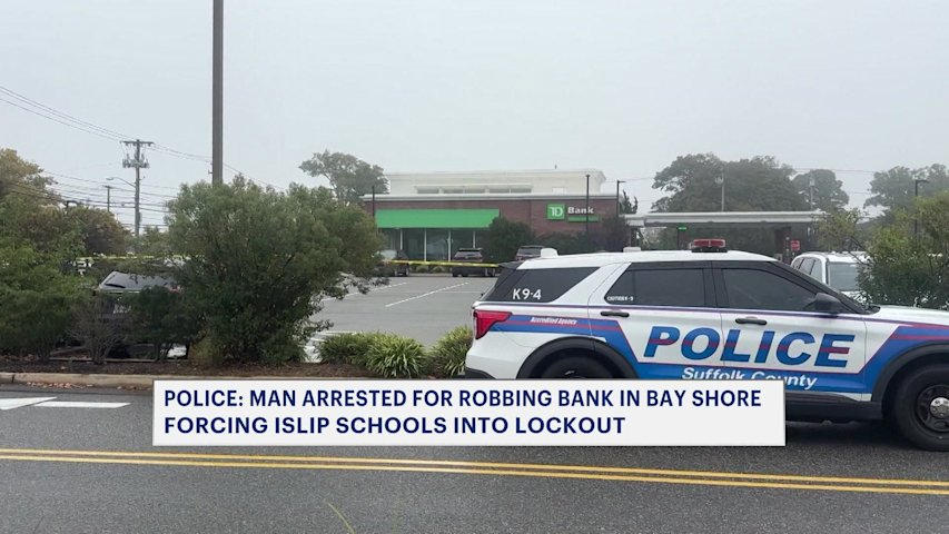 Video thumbnail for Man accused of after robbing Bay Shore bank