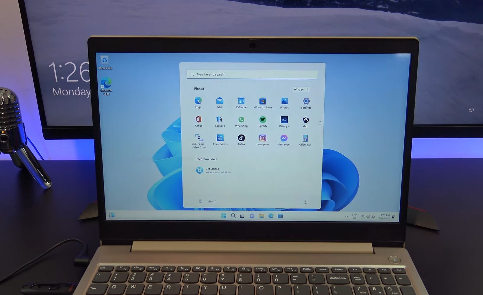 'Video thumbnail for how to upgrade windows 10 to 11 free '