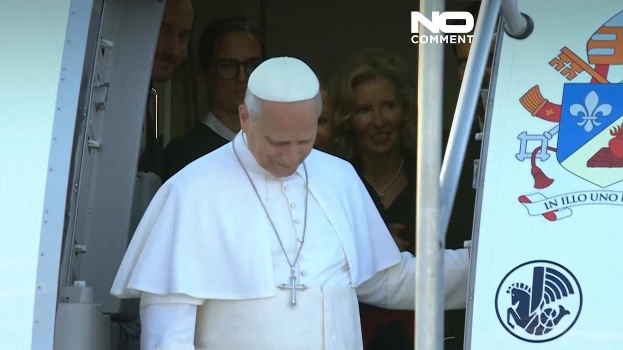 Video thumbnail for Pope Leo XIV draws 800,000 faithful to Paris before emotional Lourdes pilgrimage