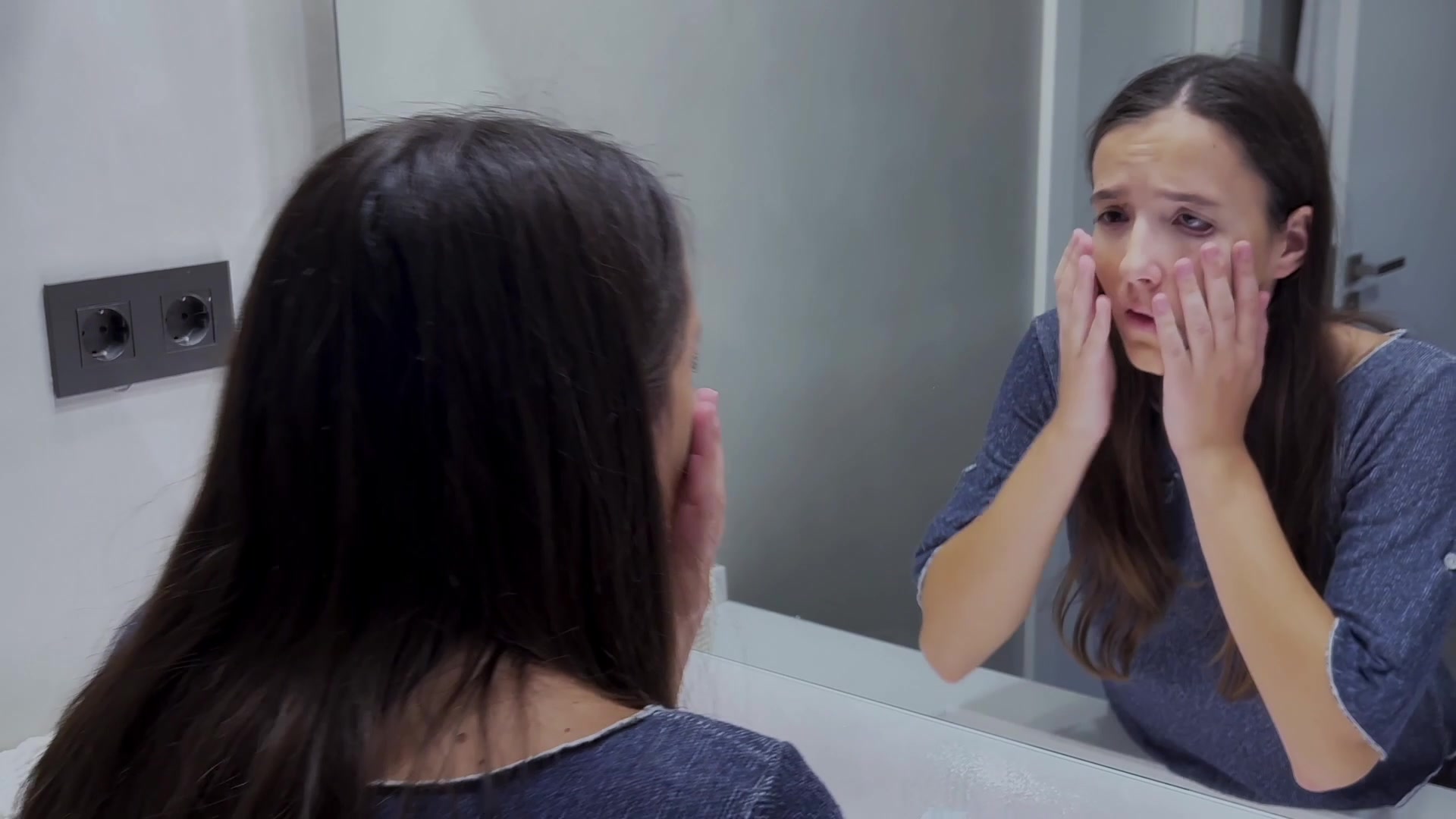 Video thumbnail for Estel trailer - English Subs.mov