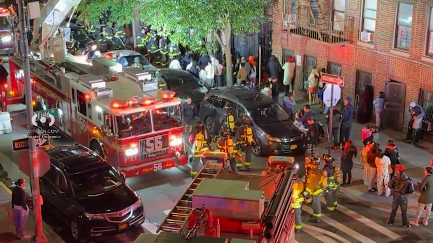 Video thumbnail for Crews rush to scene of Fordham Heights building fire