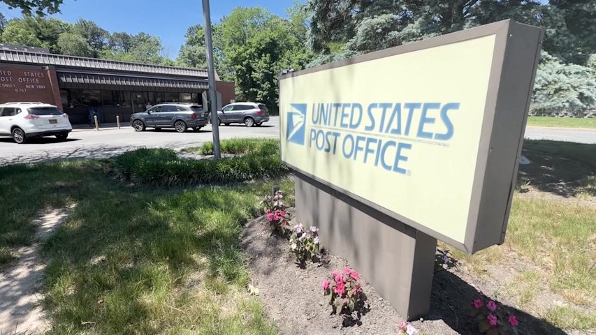 Video thumbnail for Mail theft complaints top 800,000 as security concerns mount