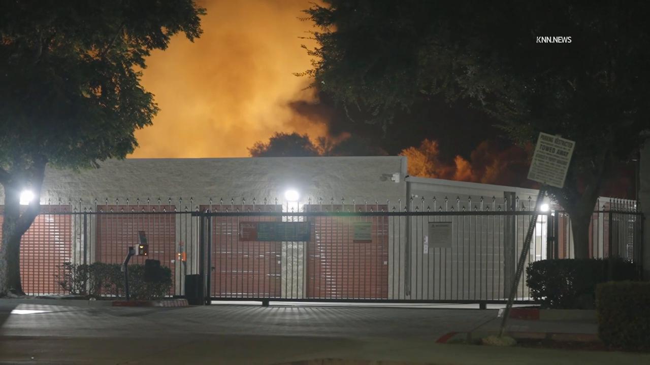 Video thumbnail for US, Los Angeles: Santa Clarita Soto Fire Threatens Homes and Nearby School.