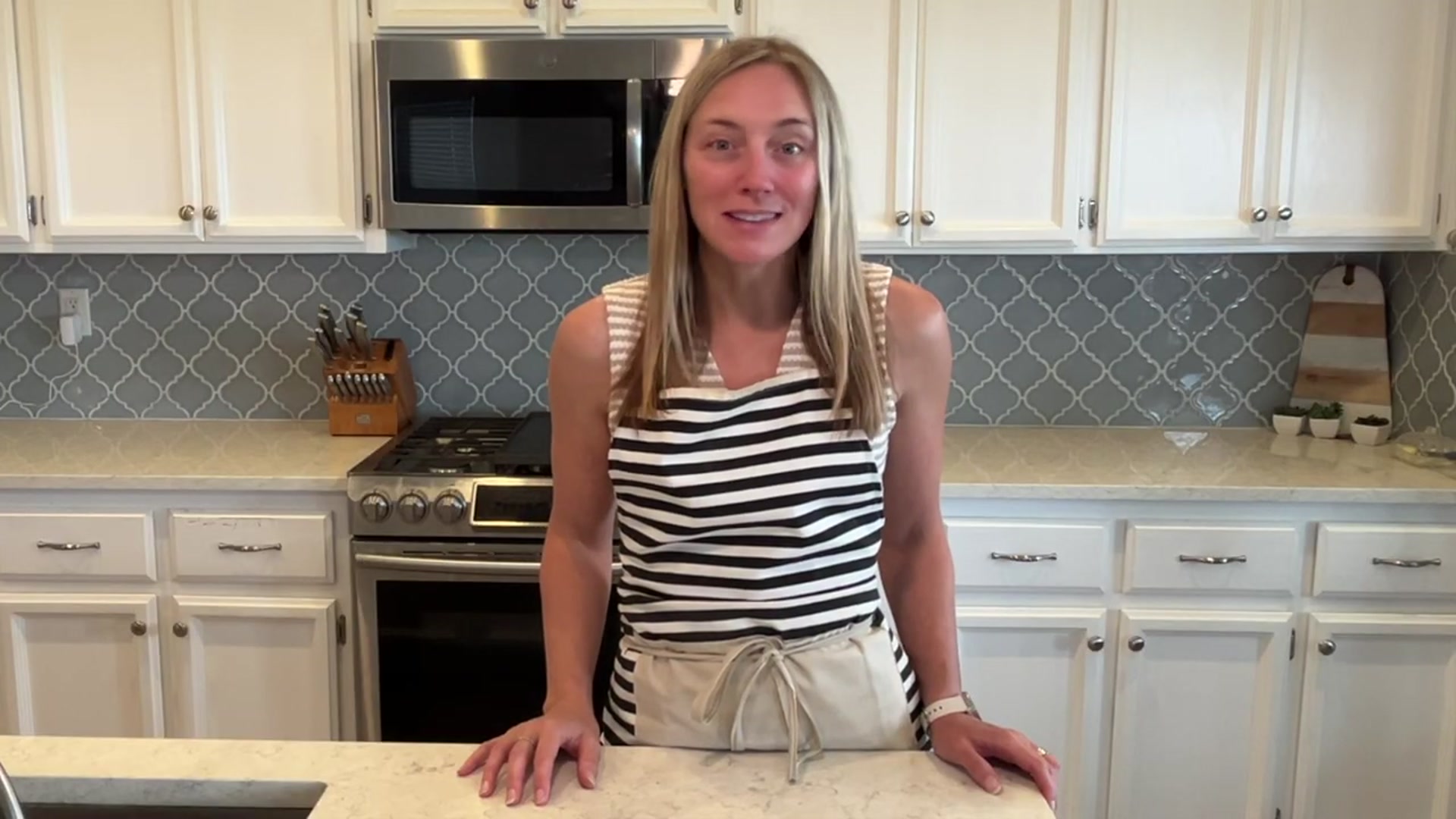 Video thumbnail for What s For Dinner  5 Quick and Easy Summer Recipes    Molly Purcell   Molly Makes it Easy(720P HD)