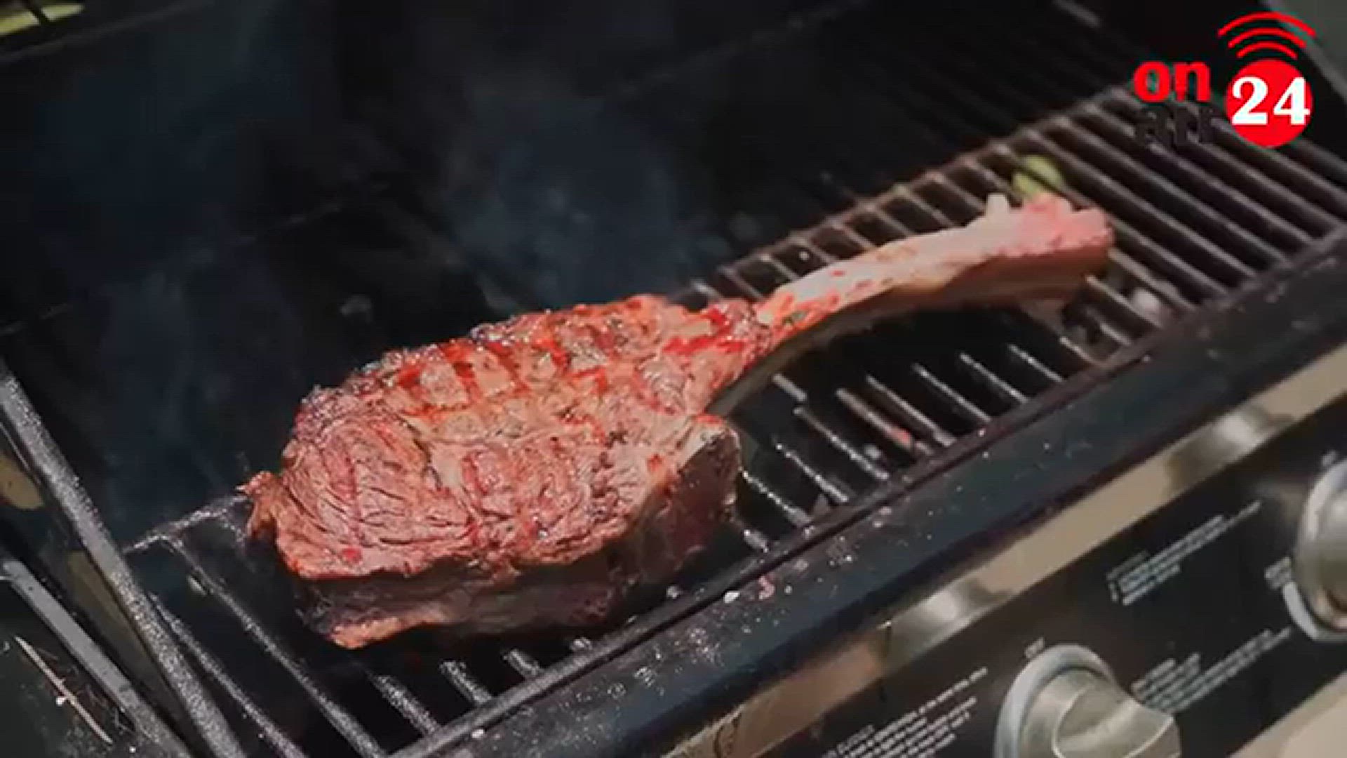 Video thumbnail for Incredible_Top_10_Most_Popular_American_USA_Foods____USA_Street_Foods___Traditional_American_Cuisinc