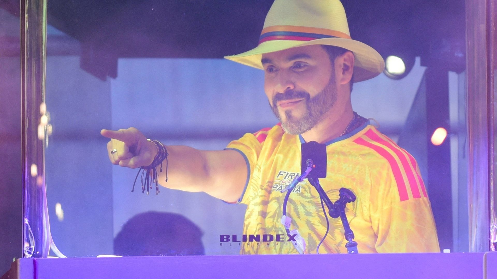 Video thumbnail for Colombia election: Security dominating Colombia's presidential election