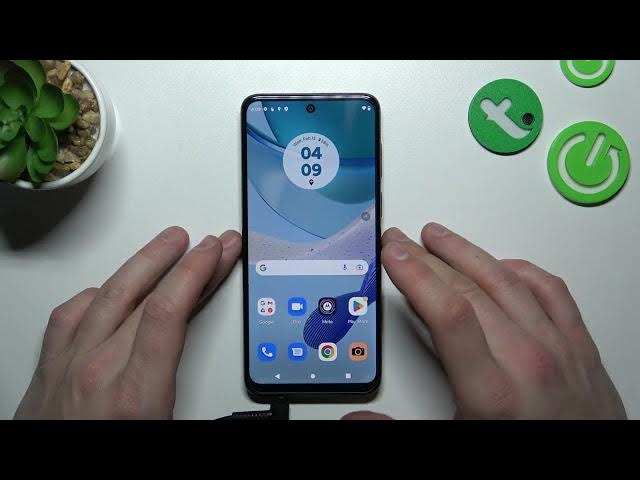 Video thumbnail for How to Connect Headphones to the MOTOROLA Moto G53
