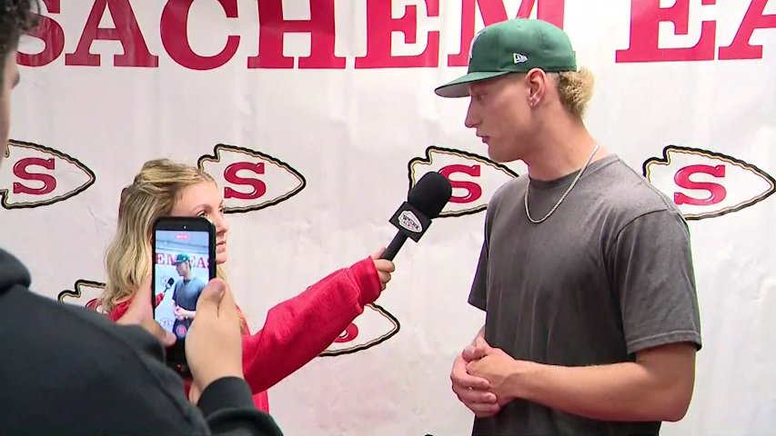 Video thumbnail for Sachem East alumnus returns to inspire journalism students through mock press conference