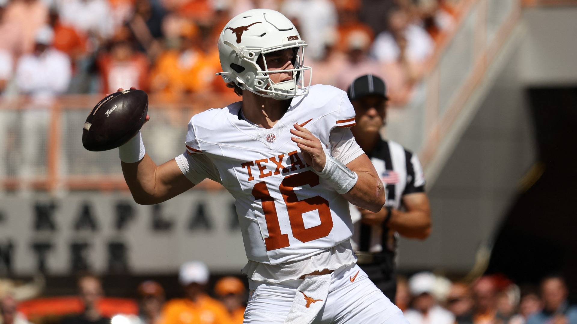 Video thumbnail for Low Scoring Game Expected in Texas-OU Rivalry Game