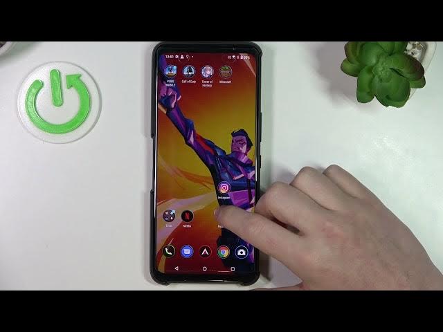 Video thumbnail for How to Create Home Screen Folders on Asus ROG Phone 6 - Add Folders to Home Screen