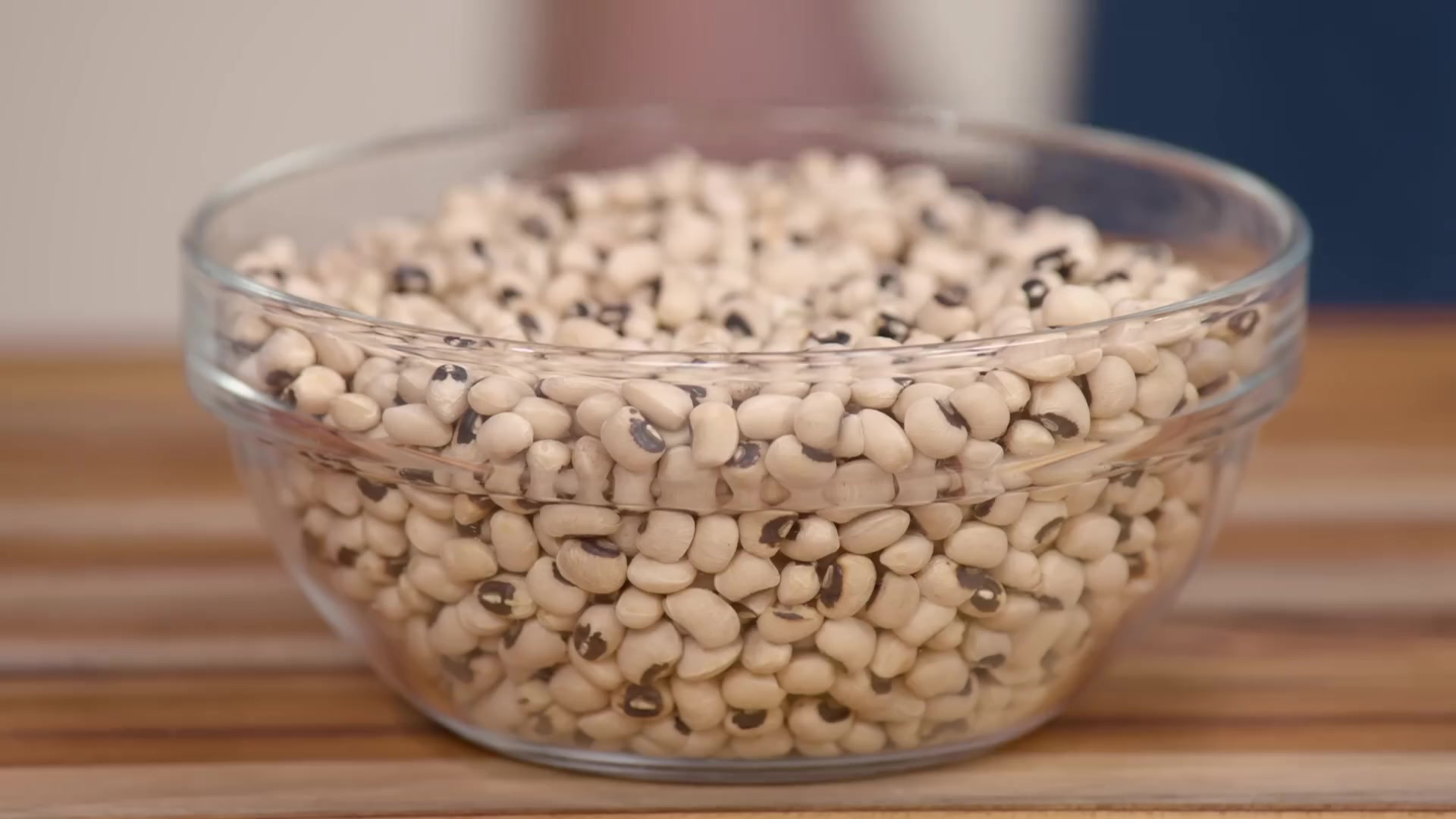 Video thumbnail for 43.Hoppin' John; A Southern Beans and Rice Dish That's Full of Flavor ¦ America's Test Kitchen (1080p 30fps)