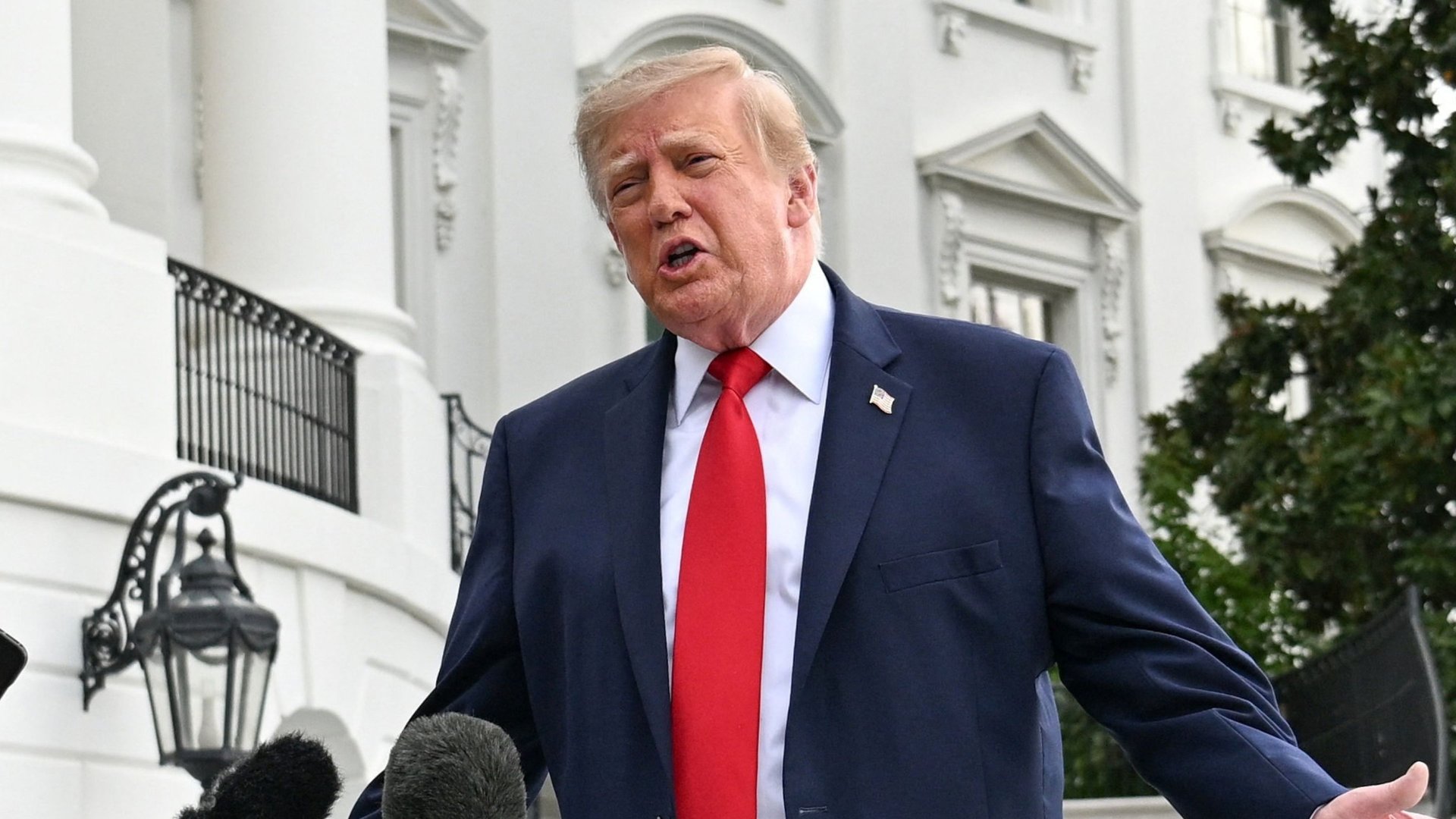 Video thumbnail for Trump rejects Iran plan to reopen Strait of Hormuz in seven days
