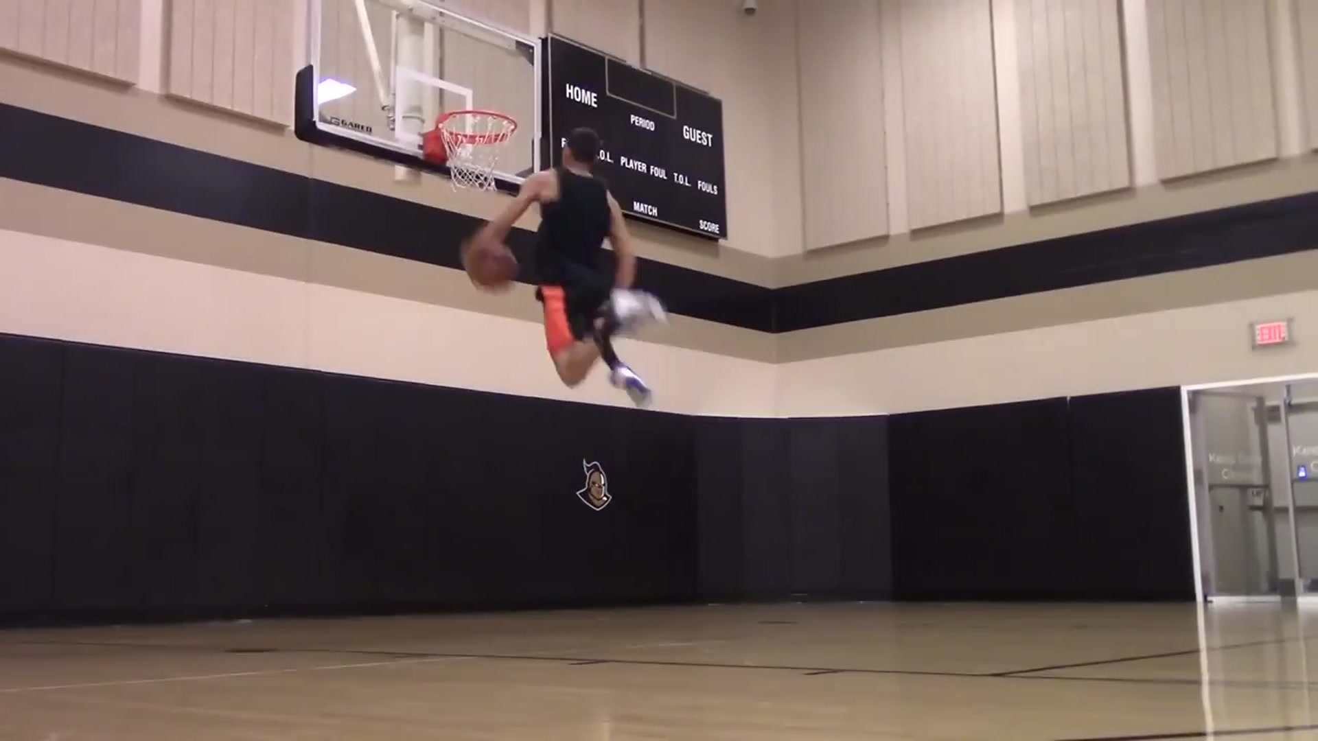 'Video thumbnail for Isaiah Rivera Dunk Session :: 540 Off A Lob :: Facebook Live'