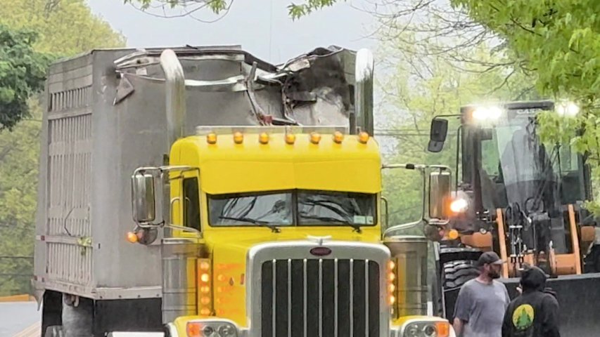 Video thumbnail for Driver gets airlifted to hospital after tractor-trailer crash in Dix Hills
